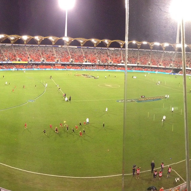 @triplemfooty @gcsuns v Adel Crows 1/2 time, Crows by 30 pts Perfect night for footy. #afl